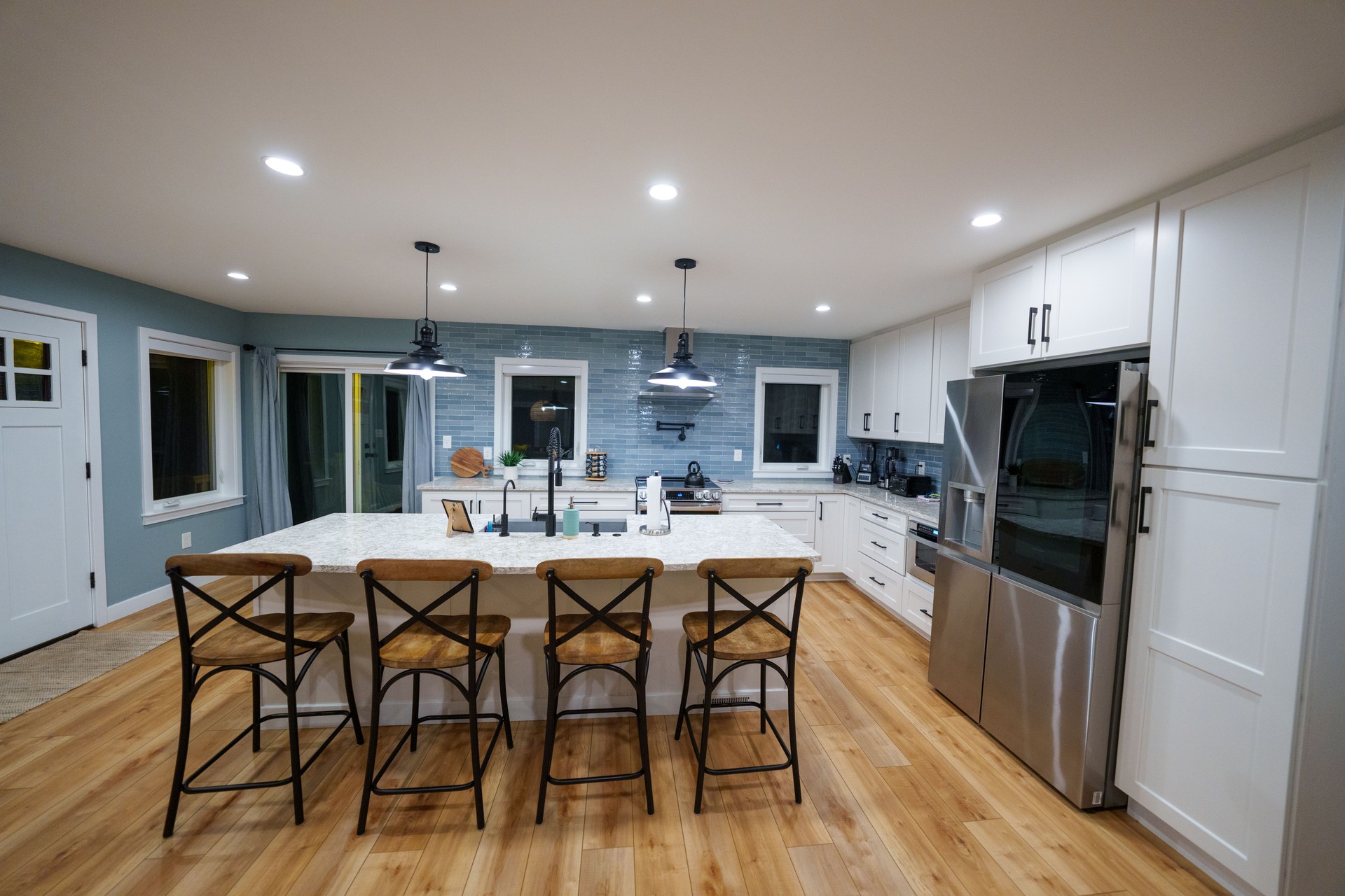 Modern farmhouse style kitchen
